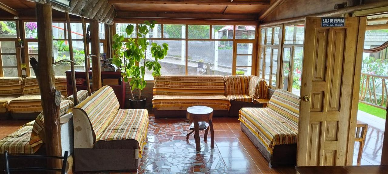 Hostal Taita Cristobal Isinlivi Exteriör bild