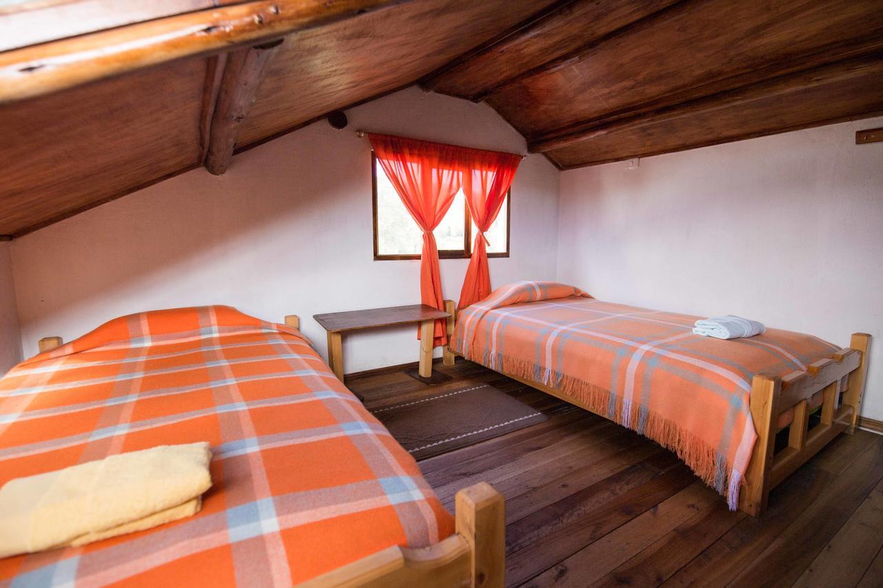 Hostal Taita Cristobal Isinlivi Exteriör bild