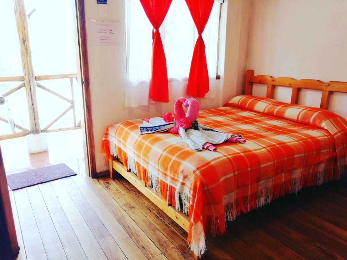 Hostal Taita Cristobal Isinlivi Exteriör bild